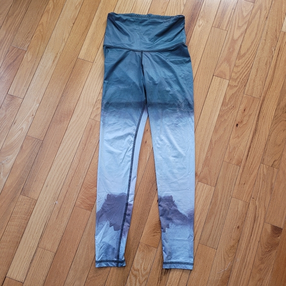 Rose Buddha Lake Louise Eco Leggings size 4 SPF 50 Reversible - Picture 7 of 10